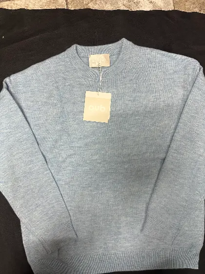 Maglia azzurra girocollo