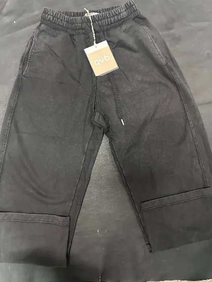 Pantaloni neri da tuta