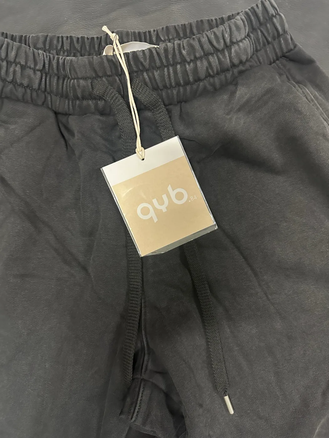 Pantaloni neri da tuta, foto 2 di 5