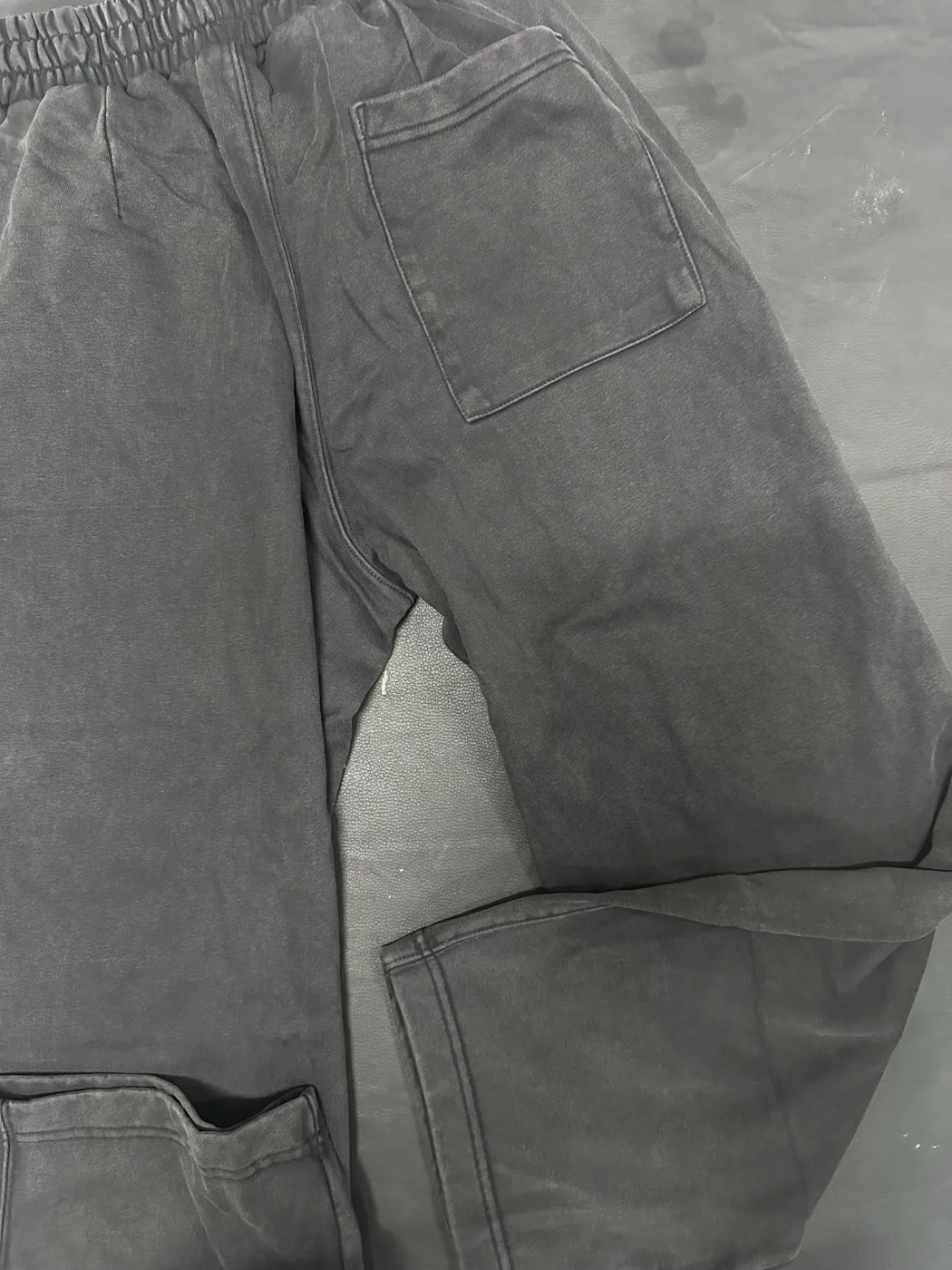 Pantaloni neri da tuta, foto 4 di 5