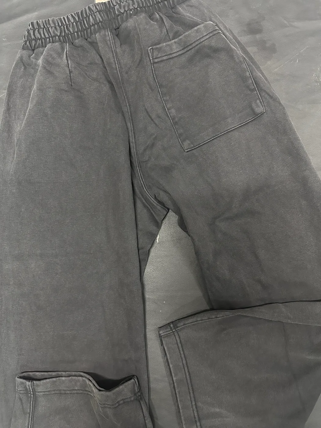 Pantaloni neri da tuta, foto 5 di 5