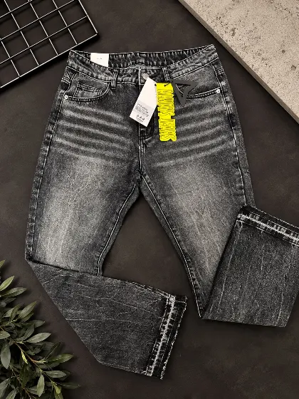 Jeans grigio scuro slavato