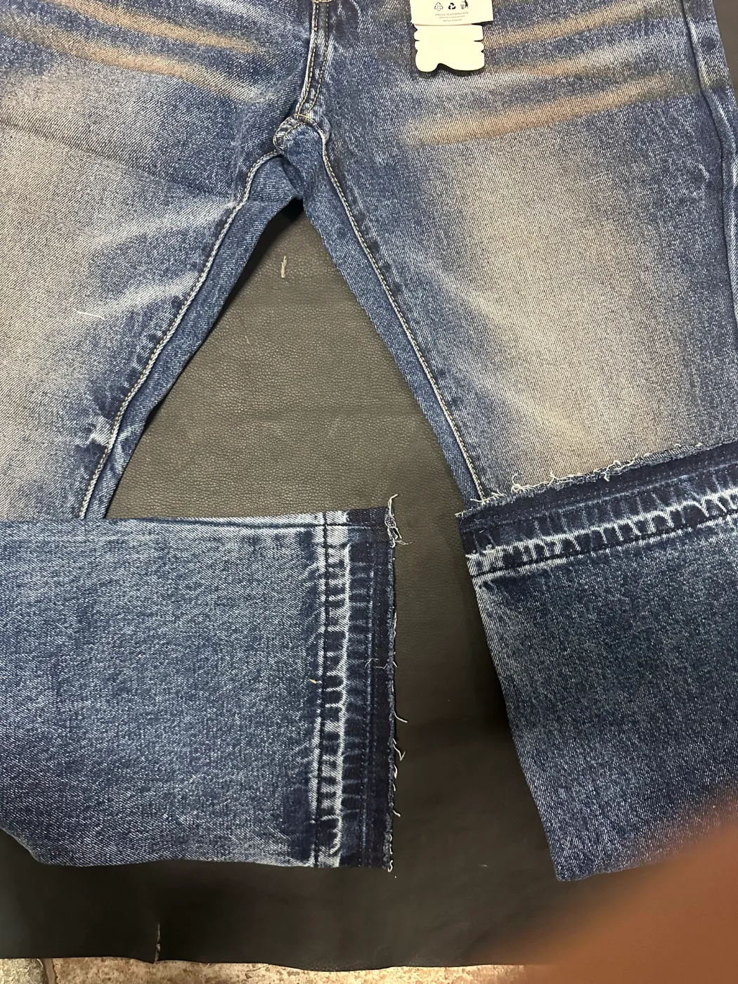 Jeans blu sfumato, foto 4 di 7